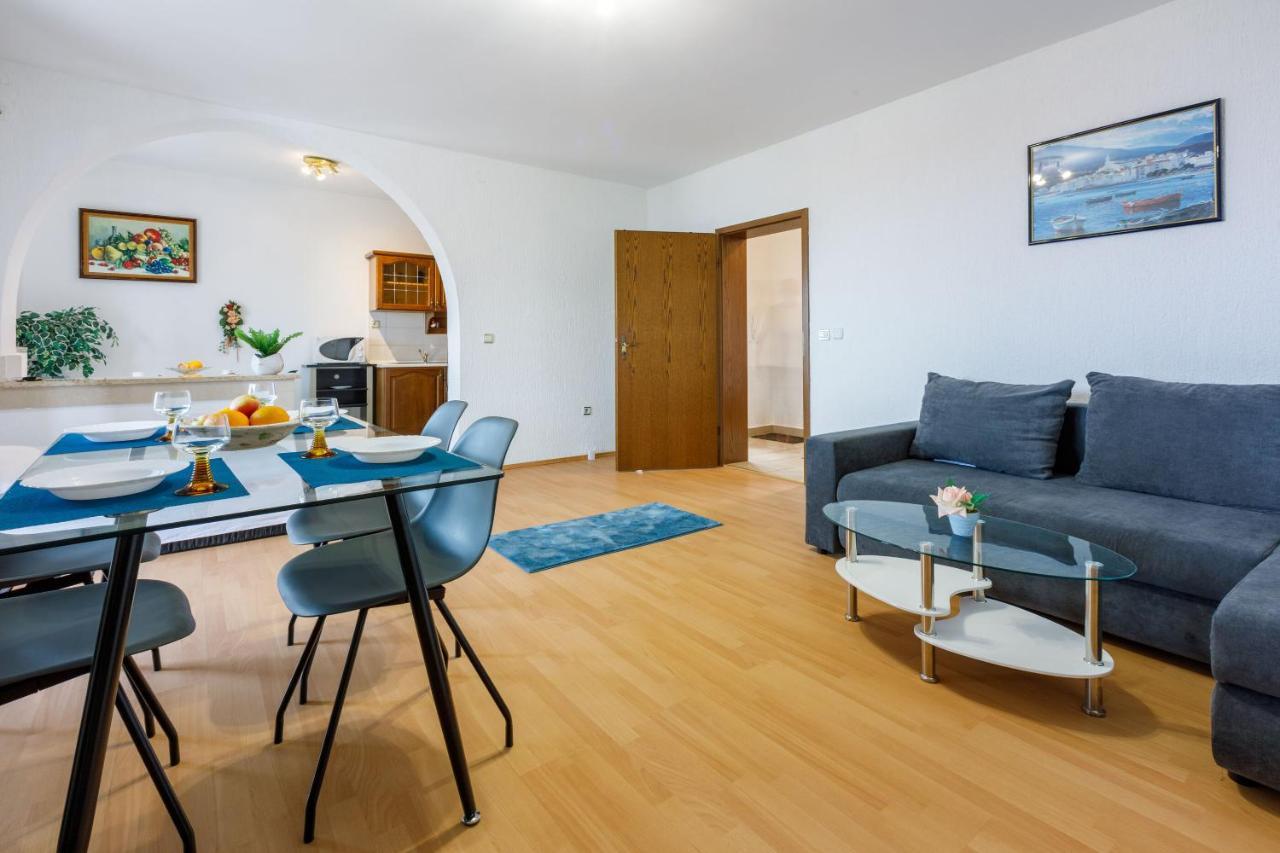 Apartments Anita Novi Vinodolski Luaran gambar